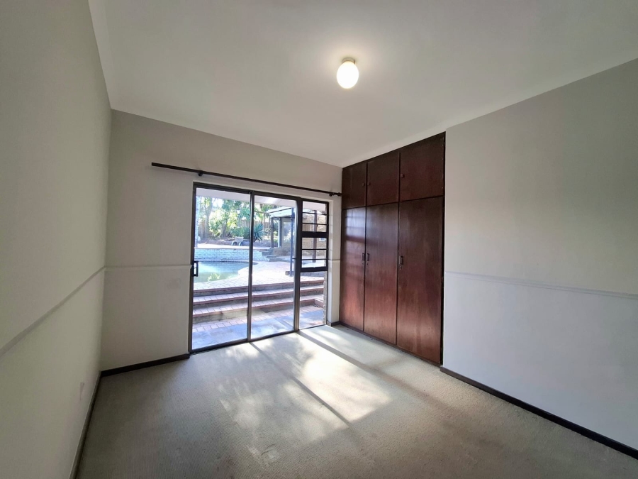 4 Bedroom Property for Sale in Nahoon Valley Park Eastern Cape